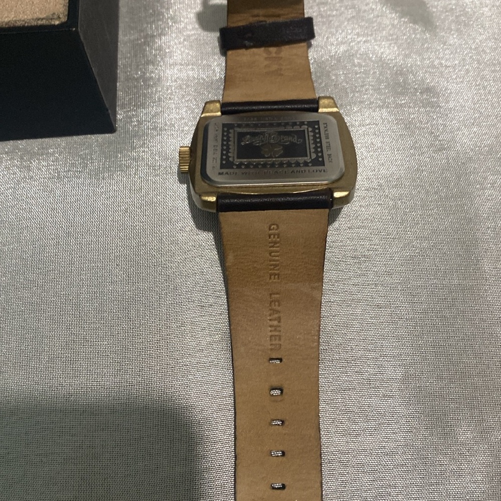 Watch - Picture 2 of 4